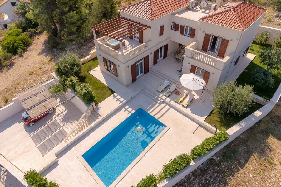 Villa Alena with pool
